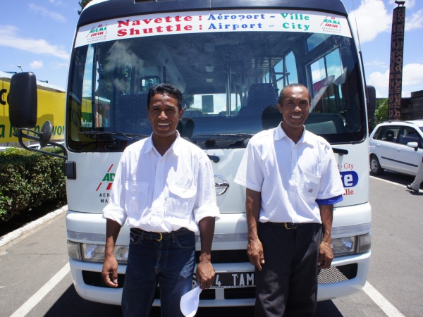 ADEMA shuttle bus 001.jpg