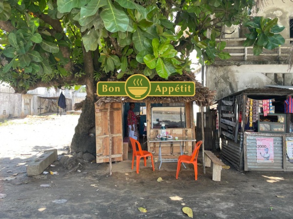 Bon Appetit 001.jpg