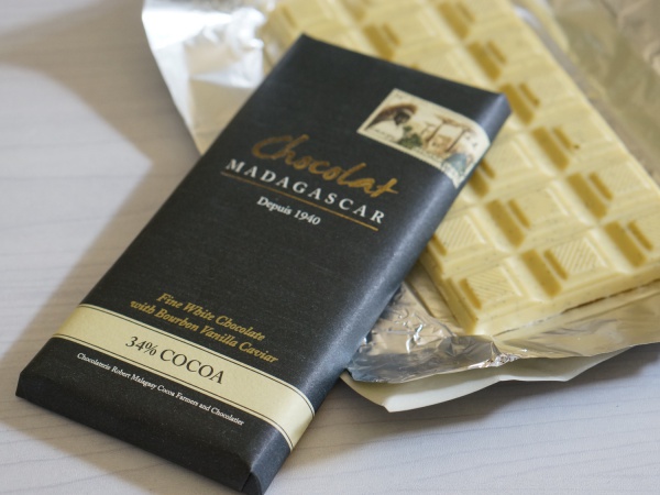 Chocolat Madagascar White Bourbon Vanilla Caviar 009 4x3.jpg