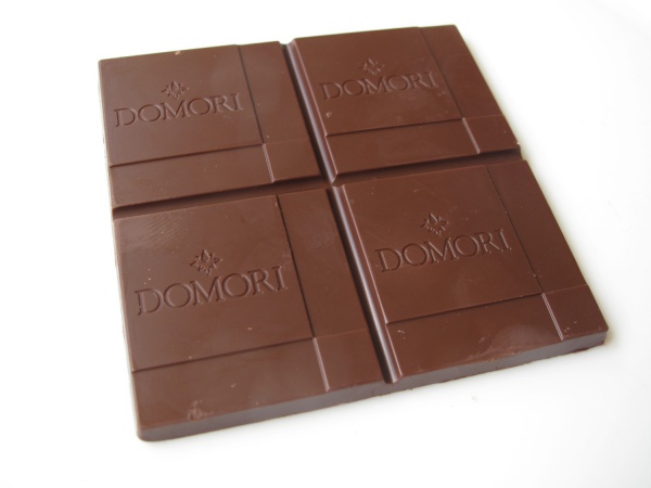 Domori Madagascar Chocolate 002.jpg