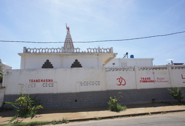Rhada Krishna Hindu Temple 001.jpg