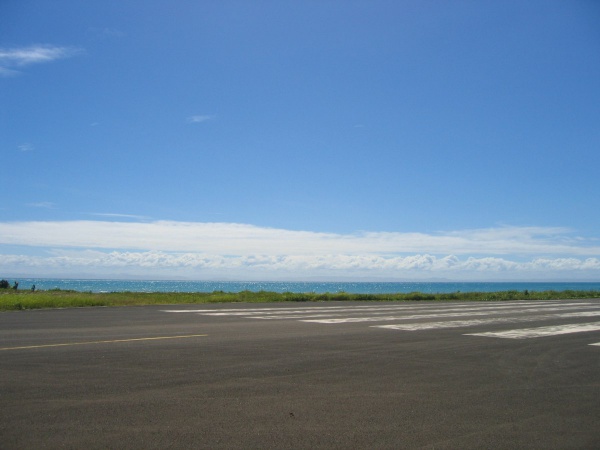 Sainte Marie Airport 002.jpg
